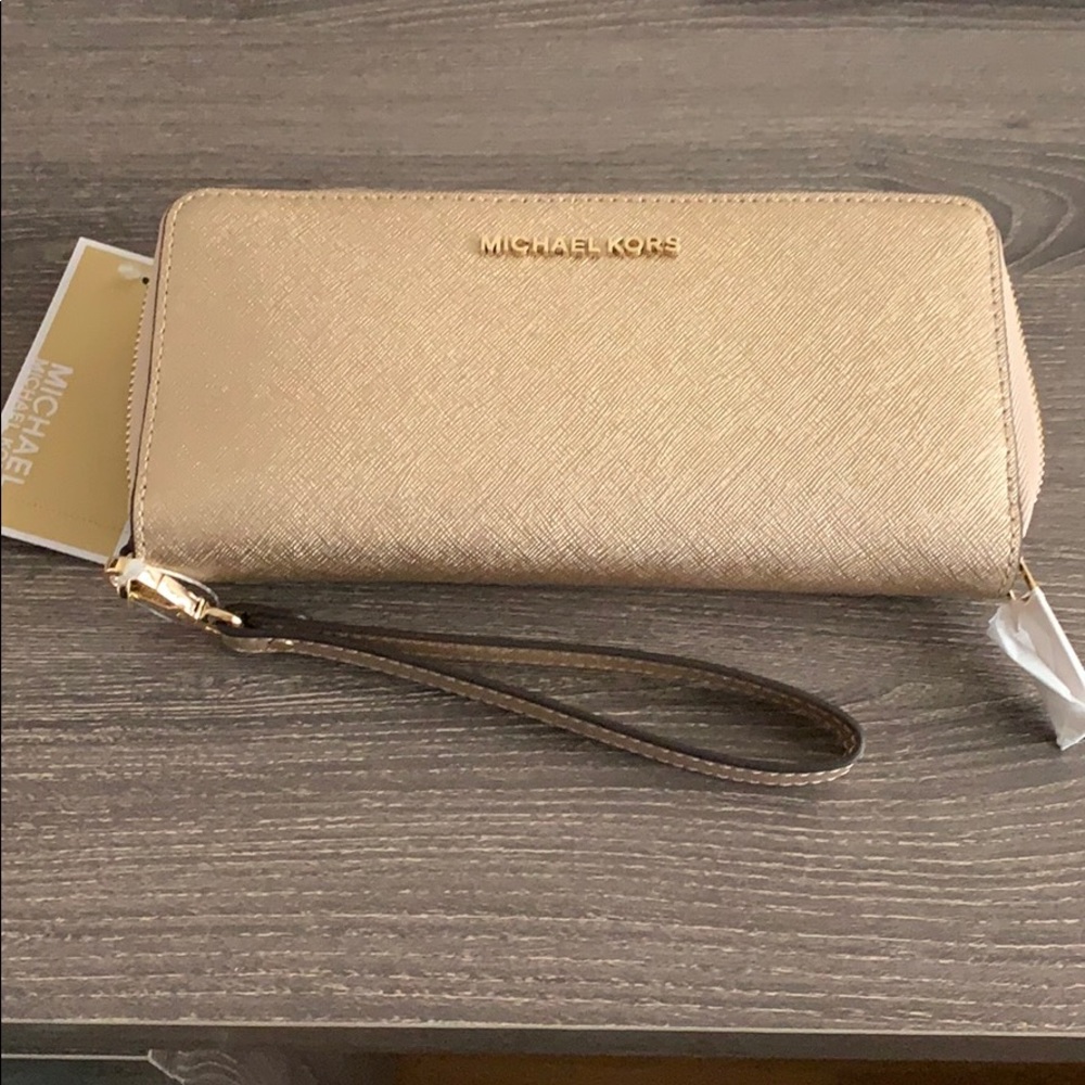 Michael Kors Wristlet Wallet